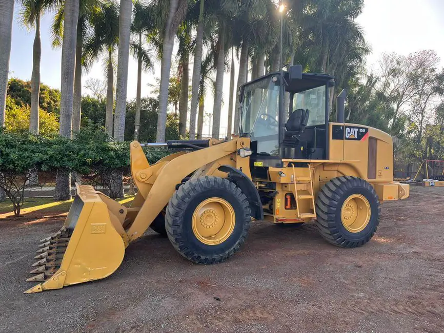 PÁ CARREGADEIRA 924H CATERPILLAR 2011/11 horimetro 11627horas