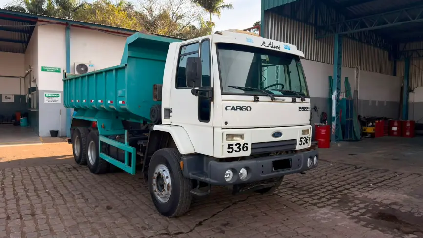 Ford Cargo 2622 2010/10 6x4 164.998km 9E53, foto 1 de 10