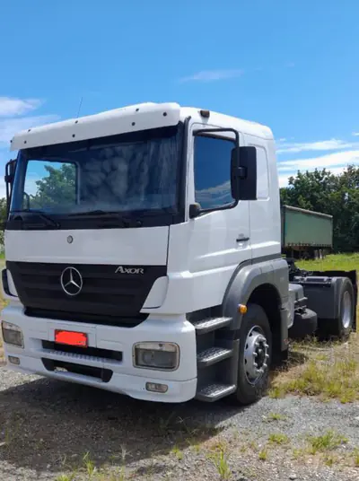 MERCEDES AXOR 1933 6X2 2010/10 465220km 4266