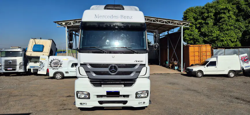 MERCEDES 2544 6X2 2017/18 942812km teto alto 2G22
