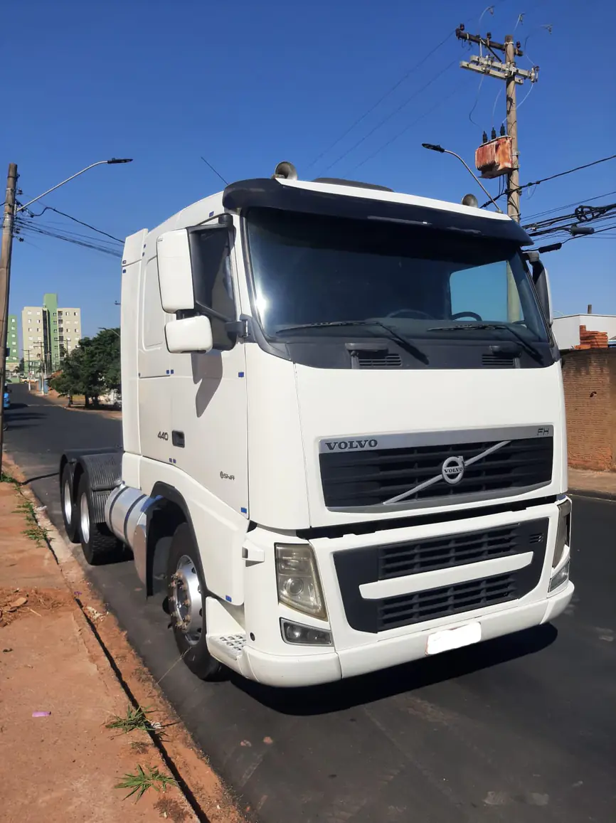 VOLVO FH 440 6x4 2011/11 motor novo 1385132km 2738