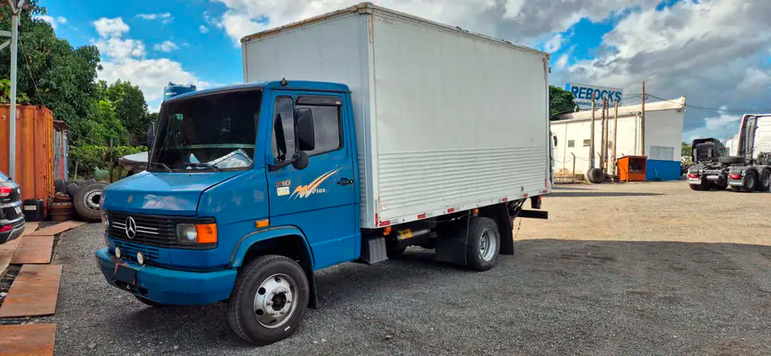 MERCEDES 710 2007/08 502.787km Rampa Hidraulica 4.50mt. 8426