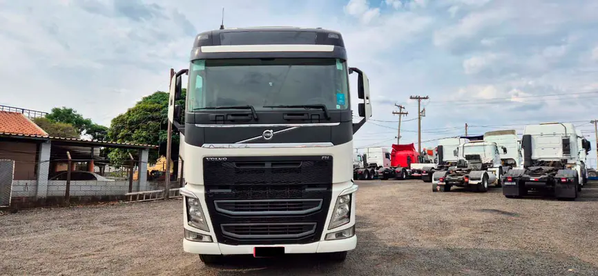 VOLVO FH 460 6X2 2017/17 864.980km Completo 2G76