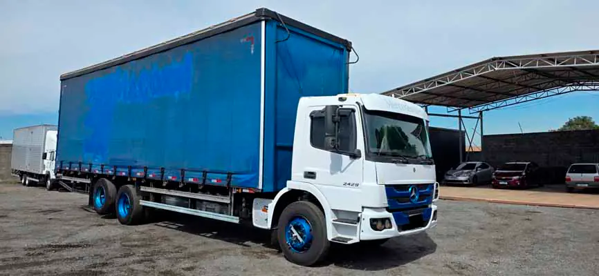 MERCEDES ATEGO 2429 2013/13 6X2 1.097.252km 10mt. 2.90alt 2.50larg 1444