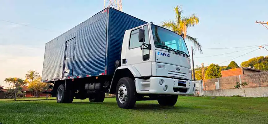 FORD CARGO 1317 2005/05 7mt. 2.37alt. 2.60larg. 1h05