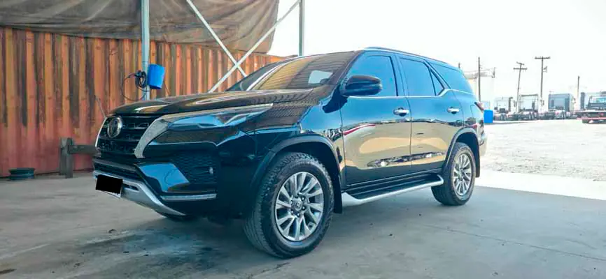 TOYOTA HILUX 2022/22 131.432km 7 lugares 4B50
